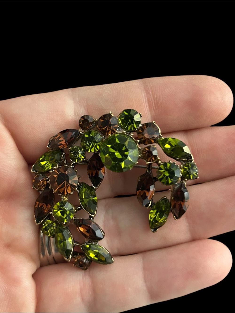 Vintage-Inspired Olive Green and Amber Crystal Brooch - Women Jewelry